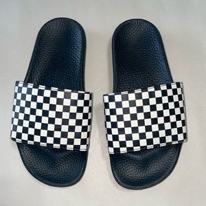 Vans Off The Wall Slides Size 4.  (0420)